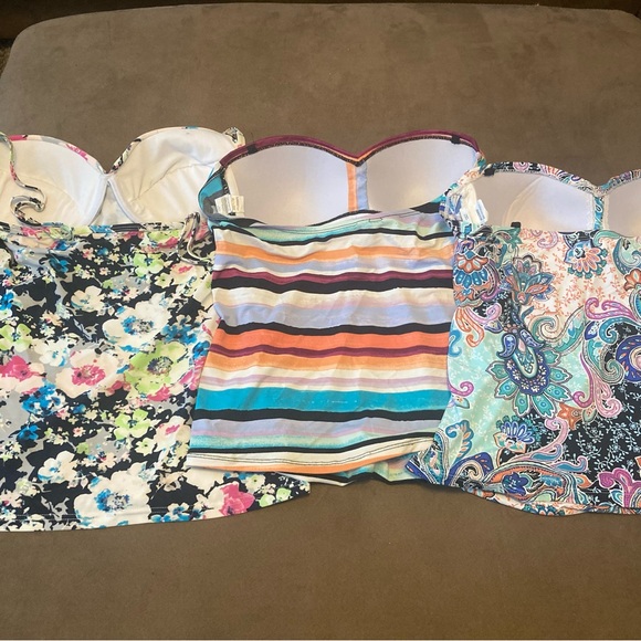 Excellent Condition 3 Tankini Tops. 1 M, 2 S, all fit the same. - Picture 2 of 5